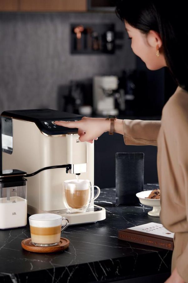 拒绝单一饮品，CASO卡梭全自动咖啡机彩屏版7大菜单精准狙击味蕾