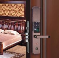 装修有没有必要换入户门?看了开锁师傅的操作,立马换掉了