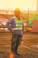 亚青会主场馆建设挑灯夜战意正酣