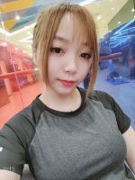 95后美女售楼员入行两年,靠自己买奔驰住新房!