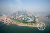 重庆来福士水晶连廊30日开门迎客