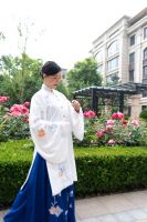 品韵东方,邂逅花与团扇的高阶玩味