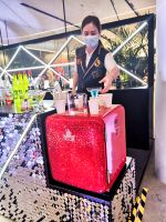 HCK哈士奇水晶冰箱现身华为专属派对，用一夜璀璨对你告白