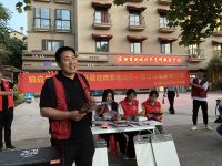 新浪家居携雷锋帮帮团开展地摊家居经济助力河南家居行业