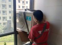 京东小哥热心救助路人，人民日报点名称赞，网友直呼暖哭