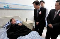 许荣茂： 雪中送炭  三十载大爱绘就世茂公益蓝图