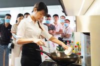 火王AI智能集成灶新品品鉴暨招商会成功召开