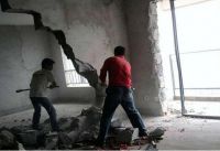 装修拆除并非只是个力气活那么简单,既要有经验,还要有技巧耐心