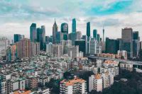 “守擂”的广州，还能扛多久？| 中报观城