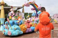 8月8日“爸爸陪伴日”，和孩子们一起见证“护童”桌椅的诞生！