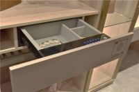 领尚衣帽间新品“面面”俱到，让收纳空间智慧增容