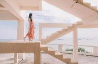 烂尾楼内外，现实与魔幻