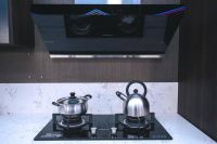 厨房如何“禁烟”？卡萨帝智风12方油烟机：吸得干净就是“禁烟”