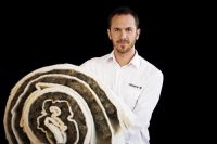 臻世风采 不负韶光 | 海丝腾顶奢传奇巨作即将迎来中国首秀