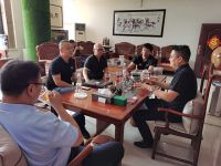 新浪家居领导闫首罡先生莅临帅太工业园