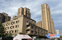 中介兜售安置房：售价仅为周边1/2、有人拉整一箱现金来买