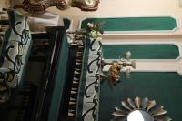 抵御灰尘“袭击” 佐轩居家布艺为钢琴“披”上“外衣”