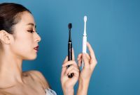 estlife百灵电动牙刷：开启电动牙刷的灵巧时代