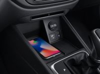 迈出校园,北京现代新一代悦纳陪你乘风破浪