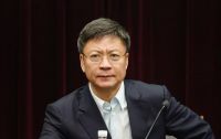 最后仨月该不该买房？专家隔空“互撕”，王石、冯仑观点不谋而合