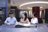 百大门店·雅琪诺厦门专卖店负责人周福庆 洪安琪