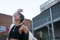 秋日健身好帮手 WF-XB700助你拥有好身材