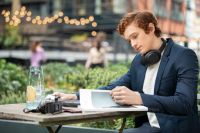 索尼WH-1000XM4 为秋天的第一杯奶茶加点美妙旋律