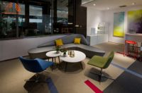 合理利用办公家具,巧妙化解办公空间局促的尴尬