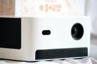 极米NEWZ6X好不好?值不值得买?性价比高吗 ?对比当贝D3X怎样?