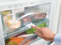 Liebherr利勃海尔全嵌入式冰箱，打造时尚一体化现代厨房