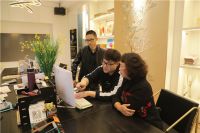 百大门店·领绣抚州专卖店负责人李武能