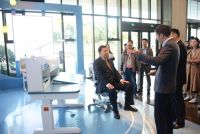 全球首款七色花AI智能学习桌在中央电视台上市