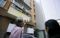 老房子“免费”安装电梯？1、2楼仍然反对，三个理由很现实