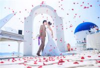 婚纱照姿势和表情技巧 这样拍出来的婚纱非常完美