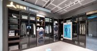 战略重组加速海尔智家场景品牌变现，三翼鸟青岛001号店开业