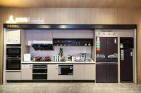 战略重组加速海尔智家场景品牌变现，三翼鸟青岛001号店开业