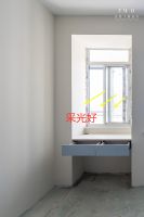 半平米也是宝，推进阳台0.5m，飘窗旁塞满整张桌，实用性太强