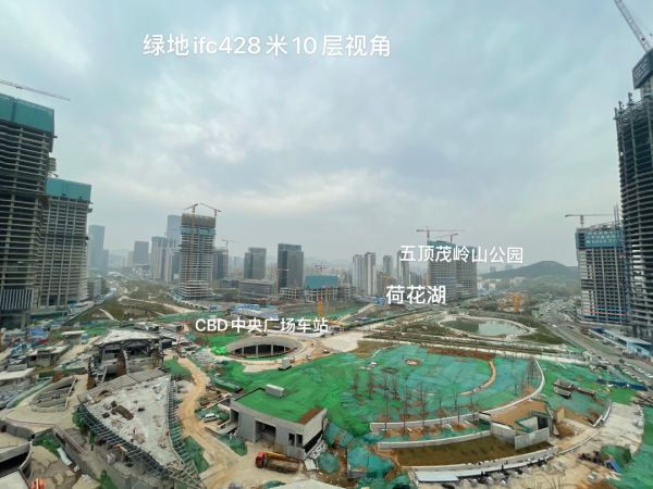 站在CBD之心428米的齐鲁之巅绿地IFC高瞰春色-中国网地产