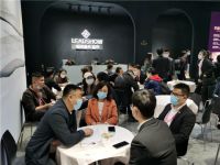 民族品牌的魅力!中国十大墙布品牌领绣墙布携新品震撼登场北京展