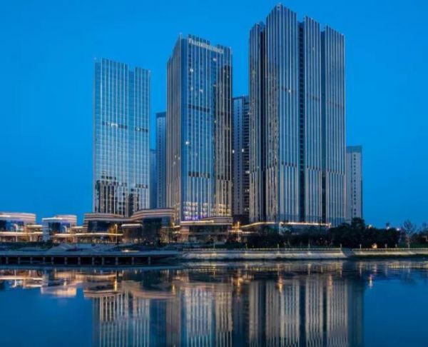 精致消费，健康生活 复地打造蜂巢城市