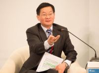 高房价如何解决？央行参事揭真正原因，并出招：要“挤而非刺破”