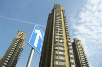 刚刚公布6月70城房价整体降温，信号：调控见效、开发商降价促销