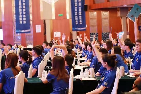 人才培养机制获认可，中梁地产荣获2021房企最佳雇主