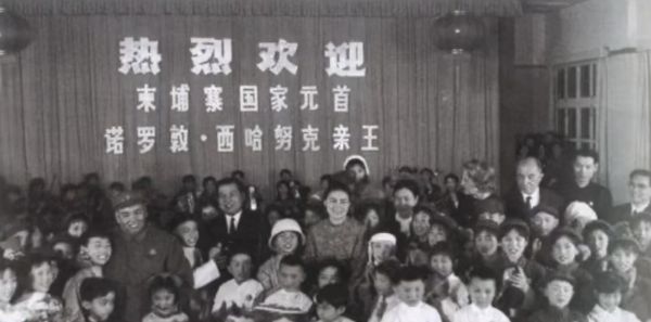 1958年7月19日 中柬两国正式建交