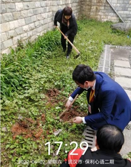 社区小善丨隔天出现在社区核酸检测点的中介小哥，是居民眼中的“好邻居”