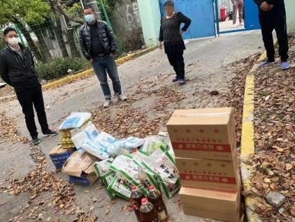 为工地工人配送物资