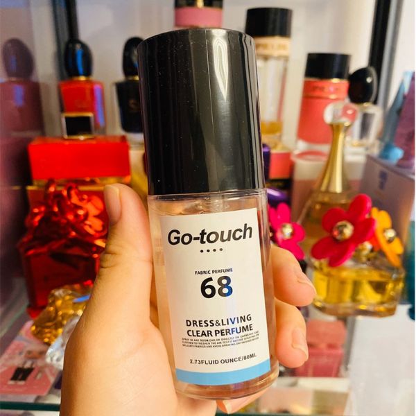 精致少女拒绝异味,快速消除衣物异味