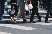 全国排行榜前10中，8个县城房价破2万，购房者该怎么选择？