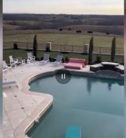 女子搬家后发现新房藏有豪华地堡！网友觉诡异，查资料发现竟是凶宅