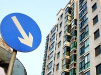 专家孟晓苏：老百姓不缺钱！中介逼业主降价、免费送房啥信号？